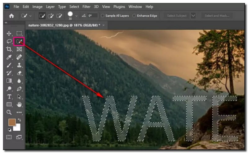 Photoshop で透かしを削除するコンテンツ認識塗りつぶしツール