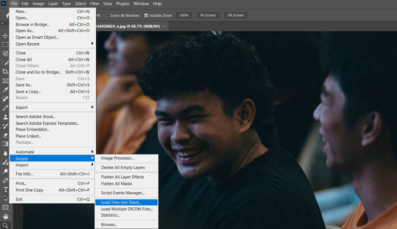 Memuat File ke Stack Photoshop