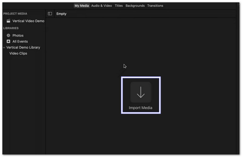 Faceți clic pe Importați media