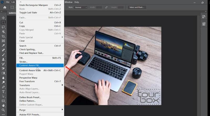 Riempimento in base al contenuto di Photoshop